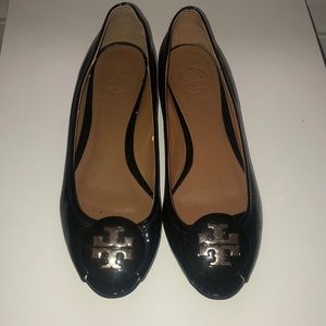 Tory Burch Peep Toe Logo Wedges 38 Black